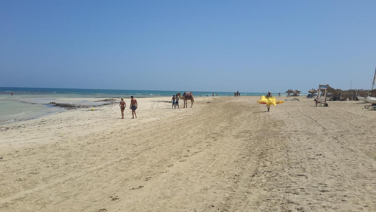 ミドゥン Djerbahouchヴィラ エクステリア 写真